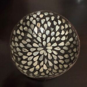 Coconut shell and pearl Decorative Bowl